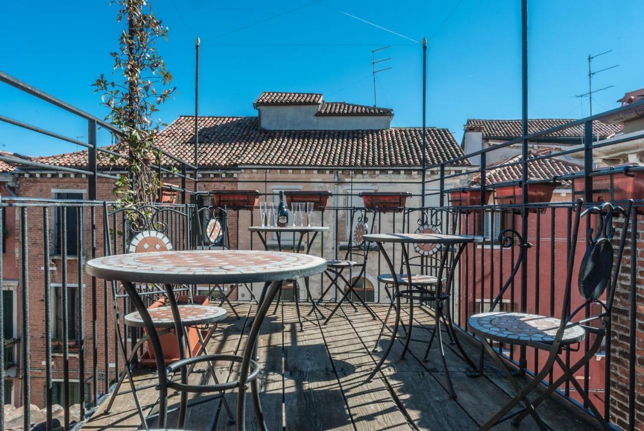Ca' San Trovaso - 6 Rooms Venedig Exteriör bild
